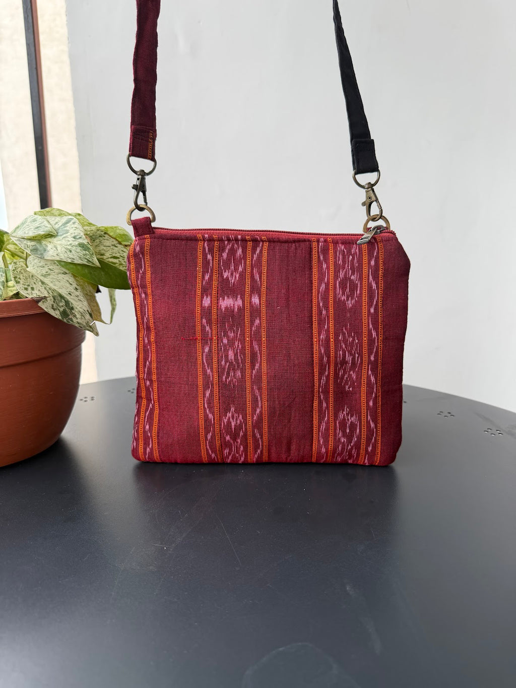 Cross body bags