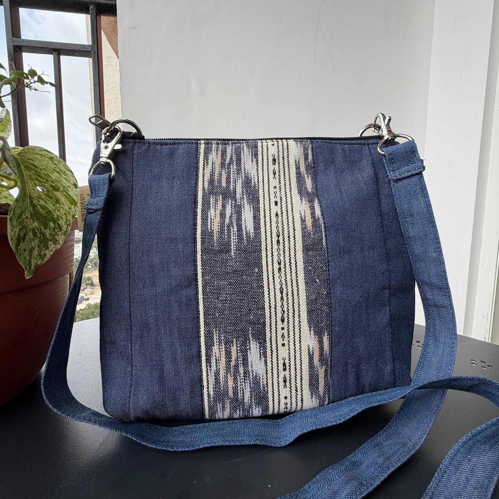 Cross body bags