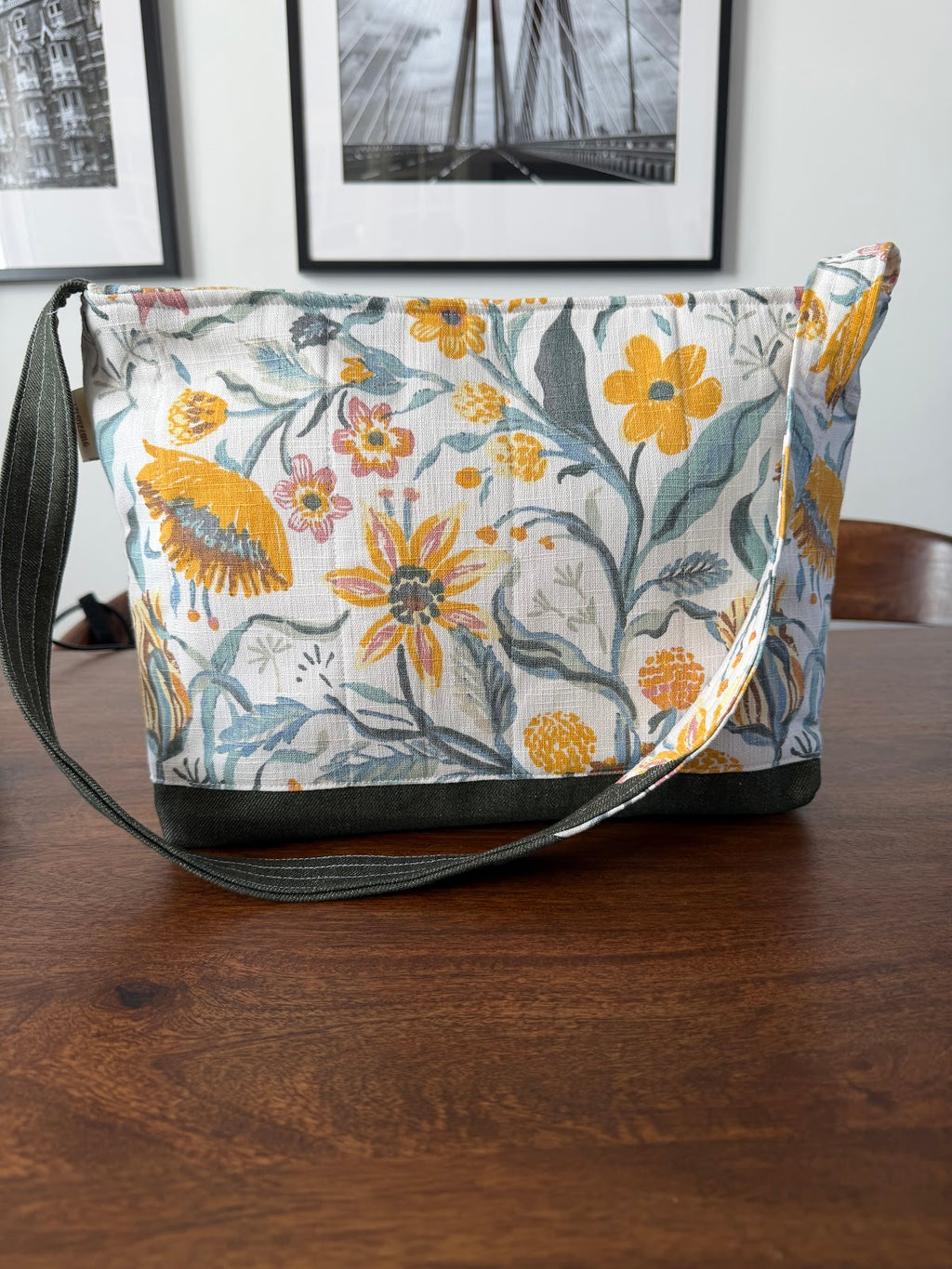 Shoulder Bag - Botanical Flowers