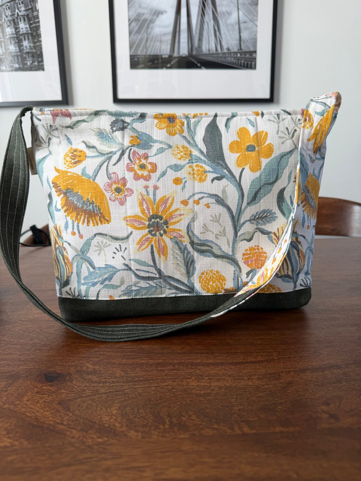 Shoulder Bag - Botanical Flowers