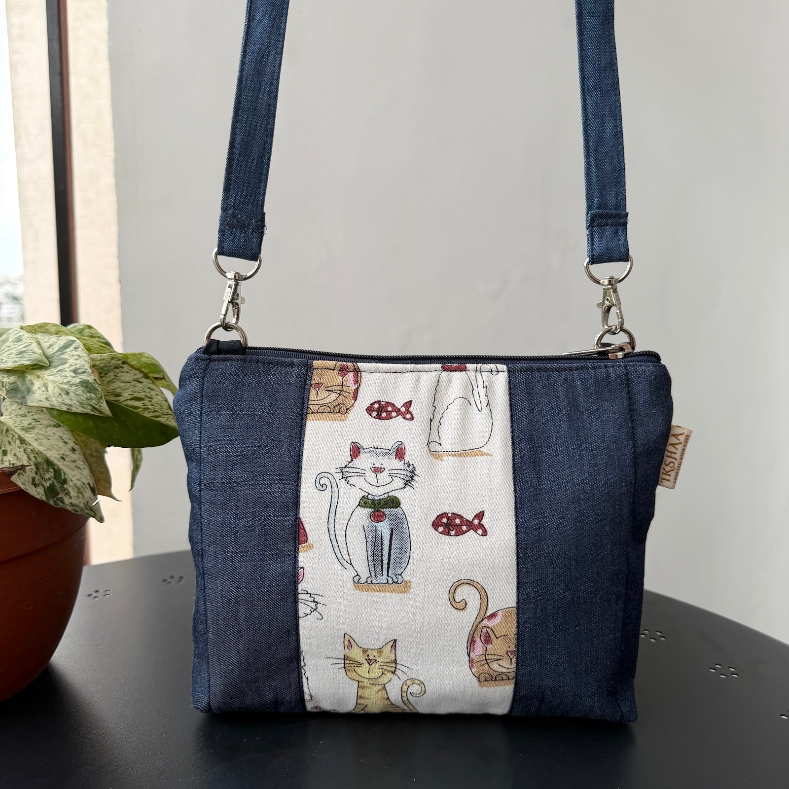Cross body bags