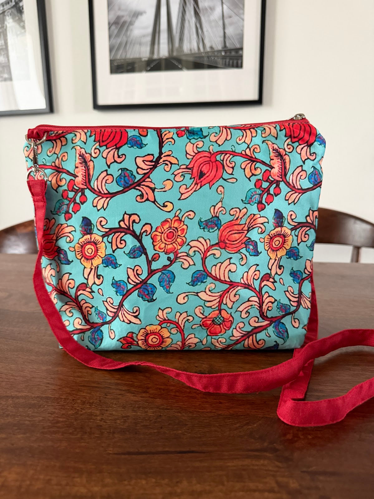 Cross body bags