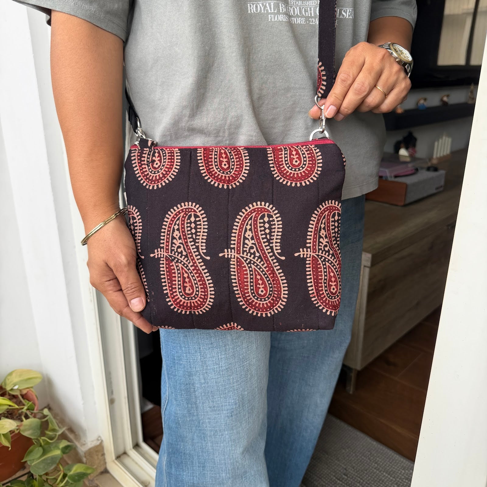 Cross body bags