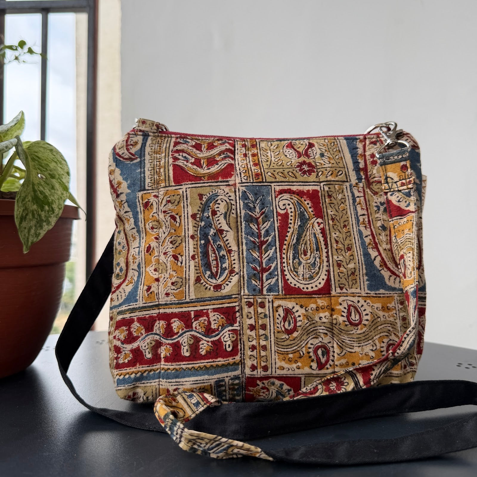Cross body bags