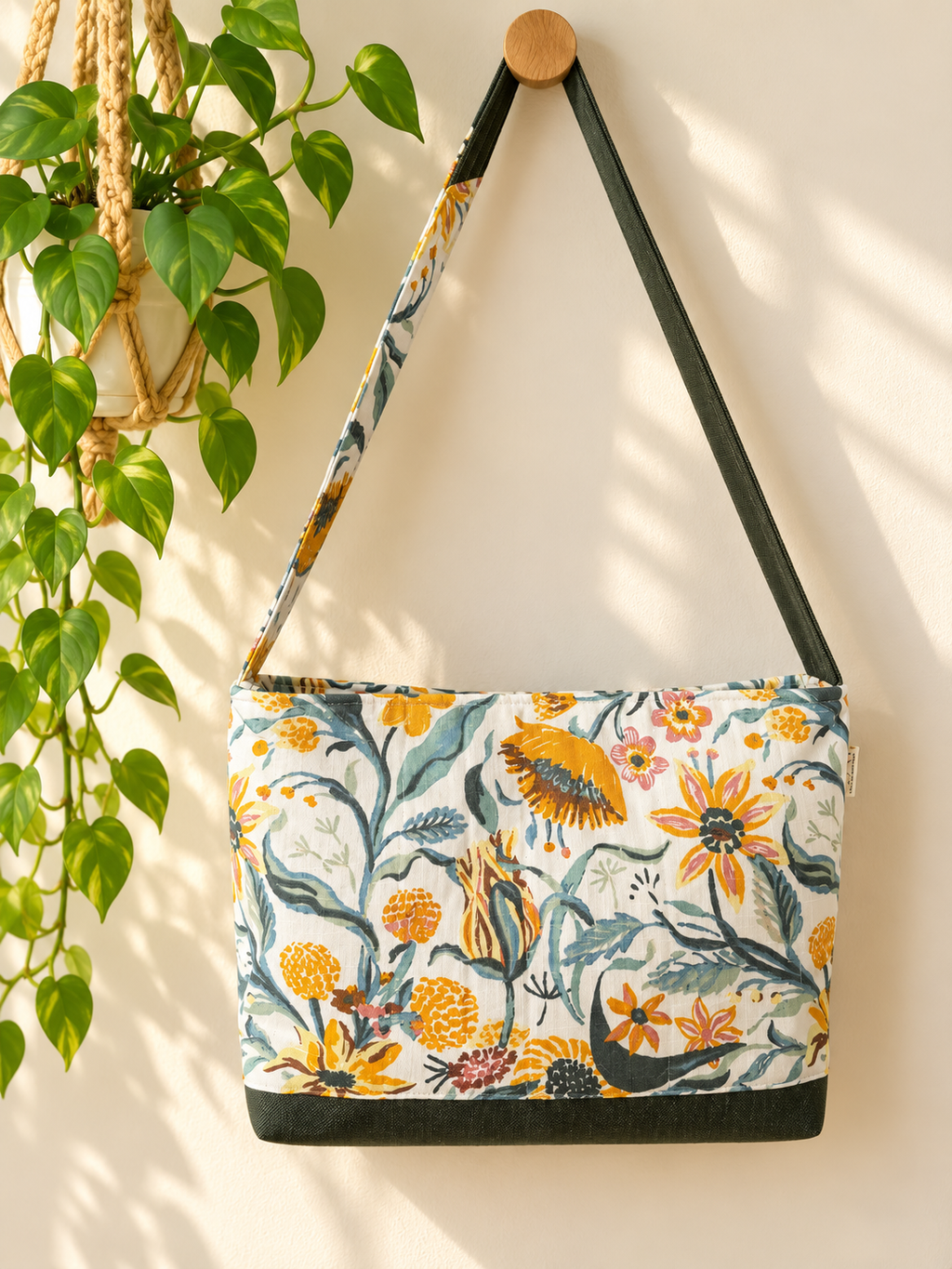 Shoulder Bag - Botanical Flowers