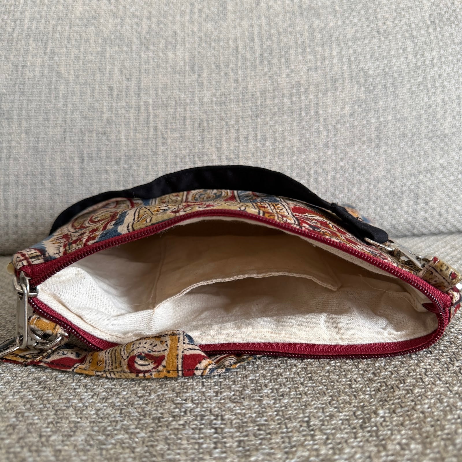 Cross body bags