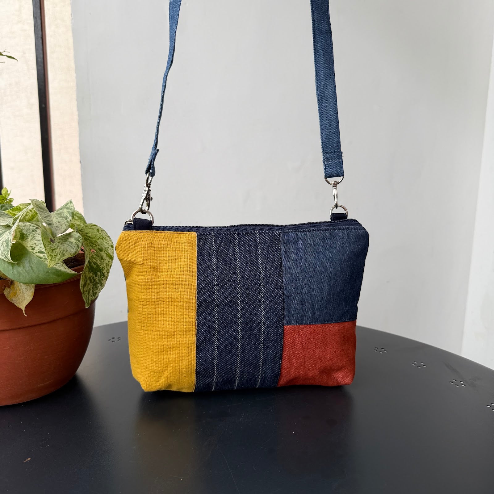 Cross body bags