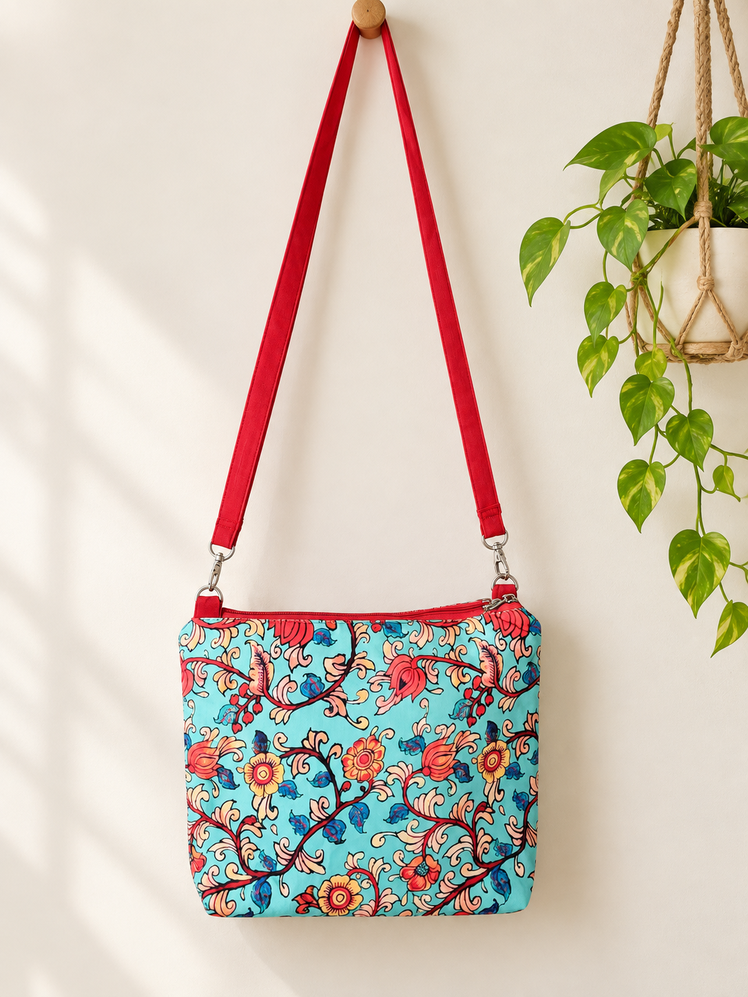 Cross body bags