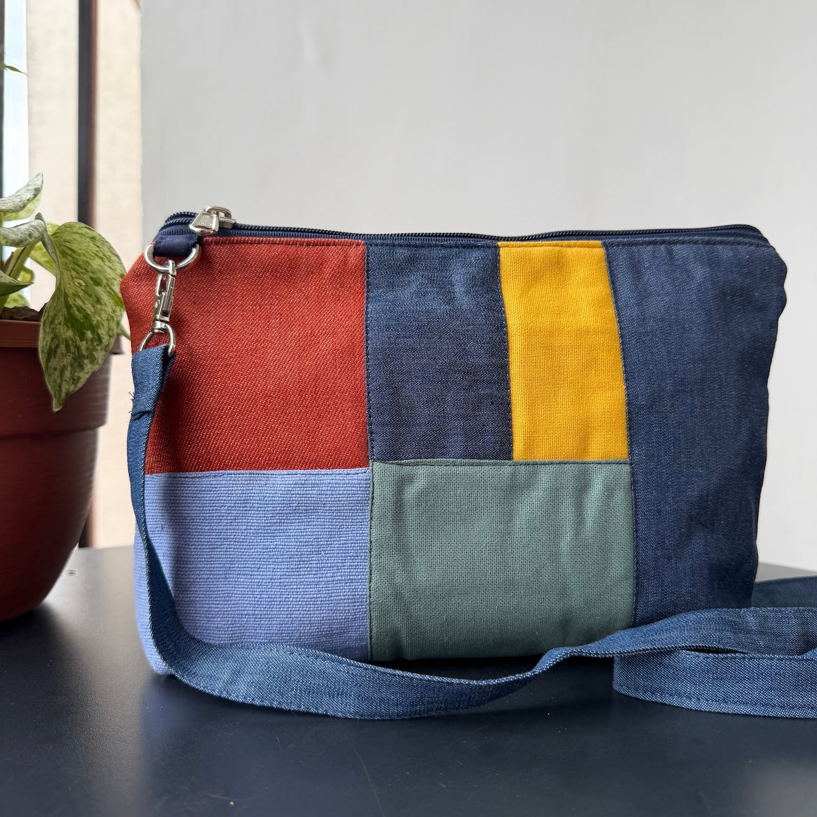 Cross body bags