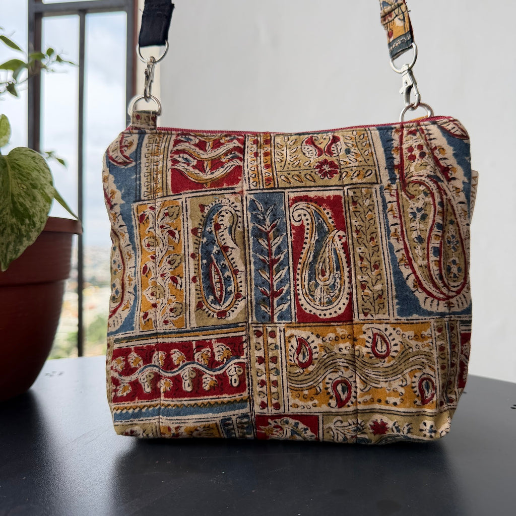 Cross body bags