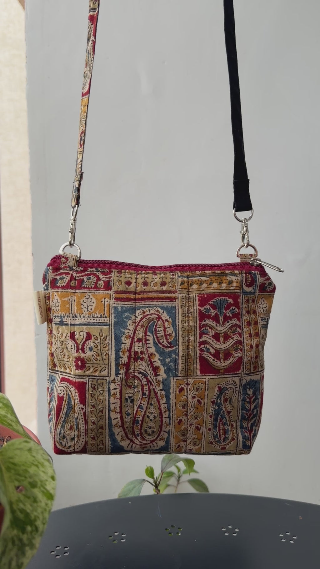 Cross body bags