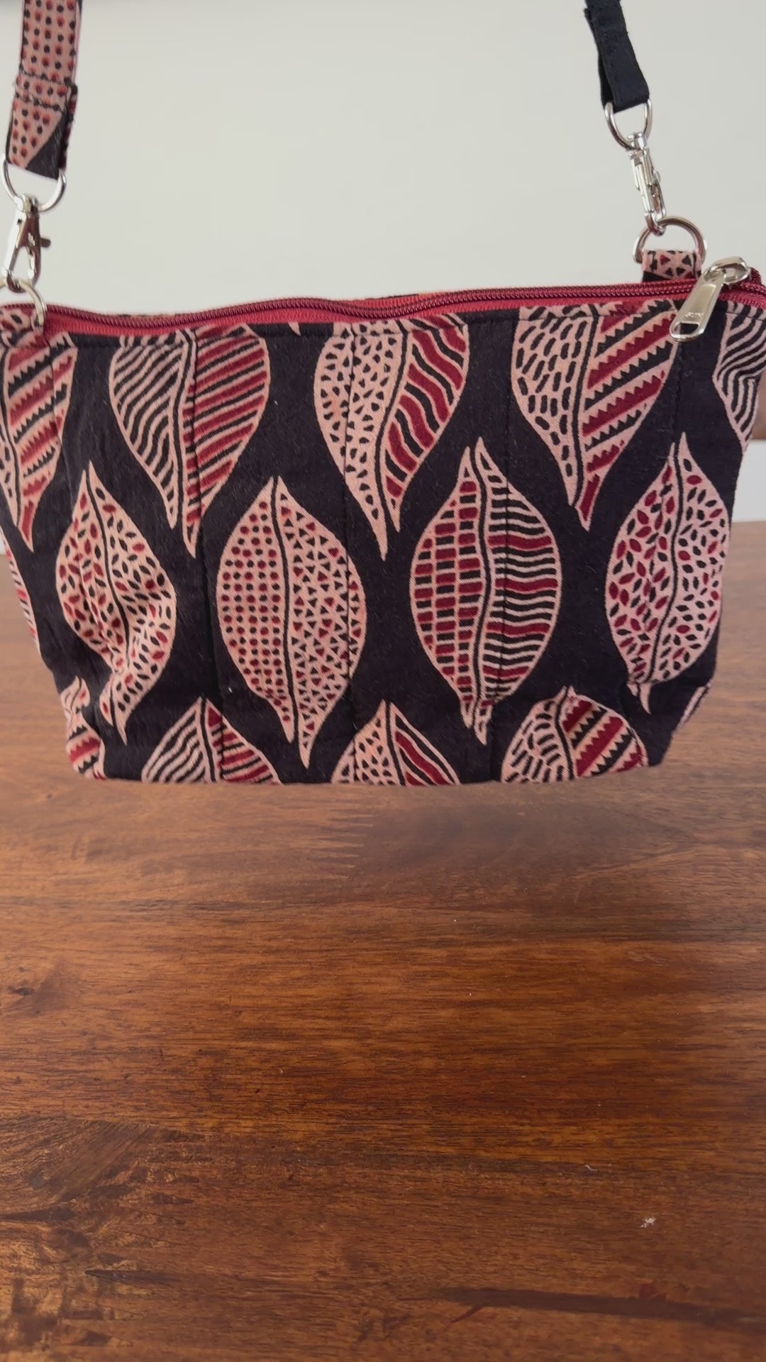 Cross body bags