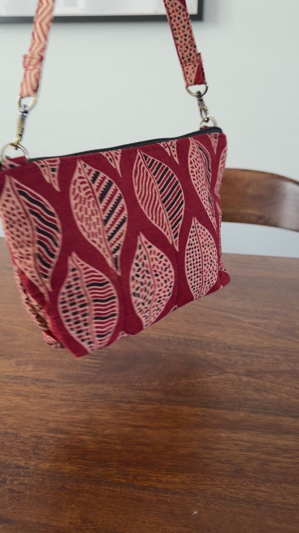Cross body bags